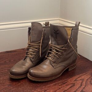 Women's Frye Veronica Combat Boot - Gray 9.5